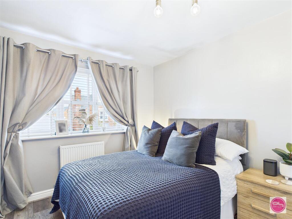 Cobblestone Drive, Newhall (22).jpg