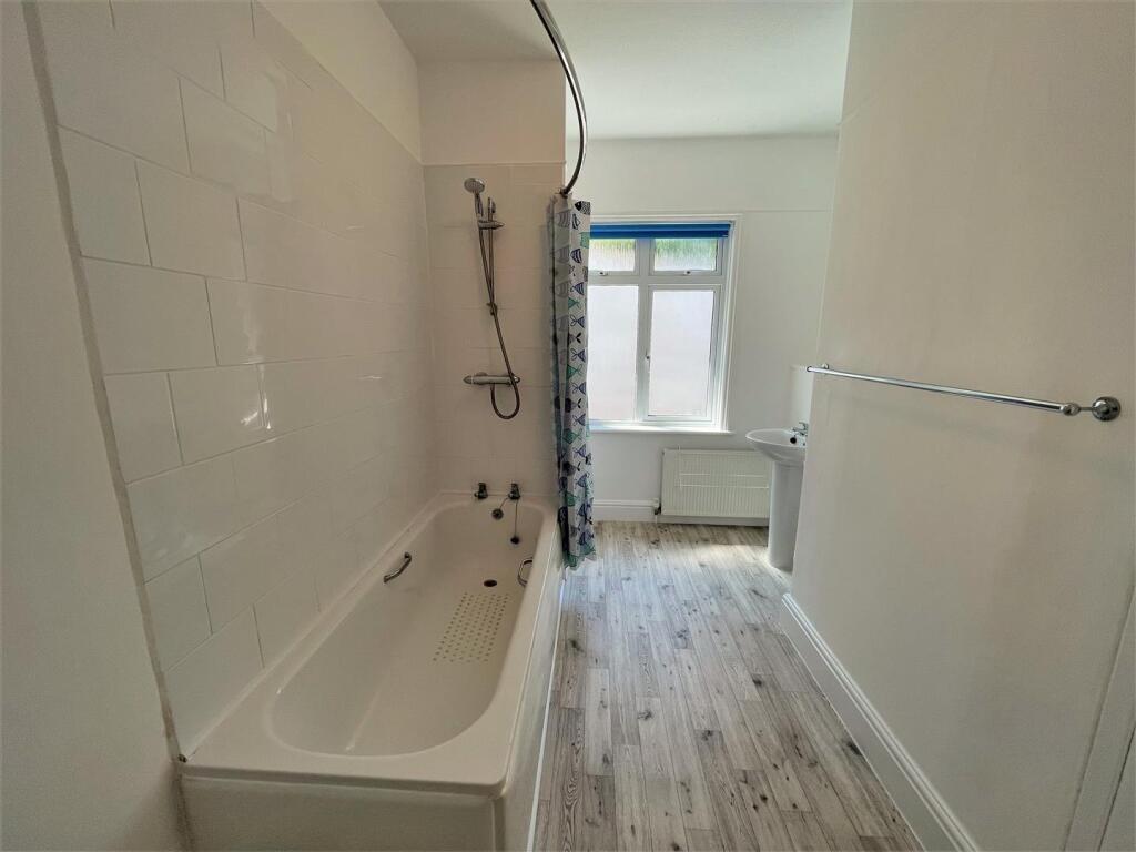 Bathroom.JPG