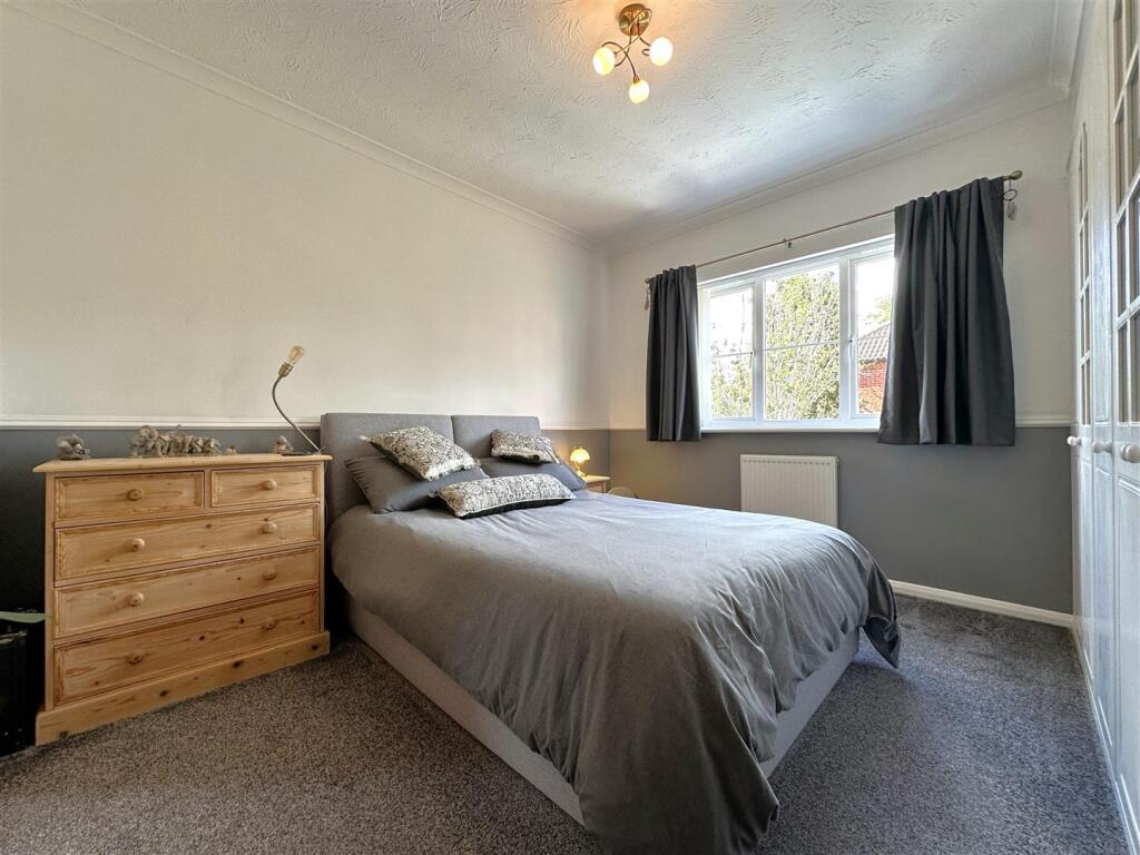 Master Bedroom 785