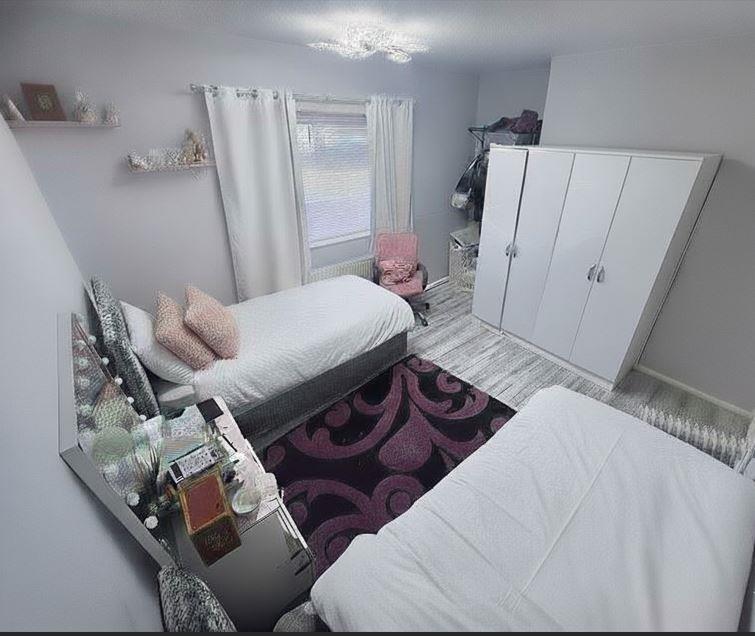 bed 2.2.JPG