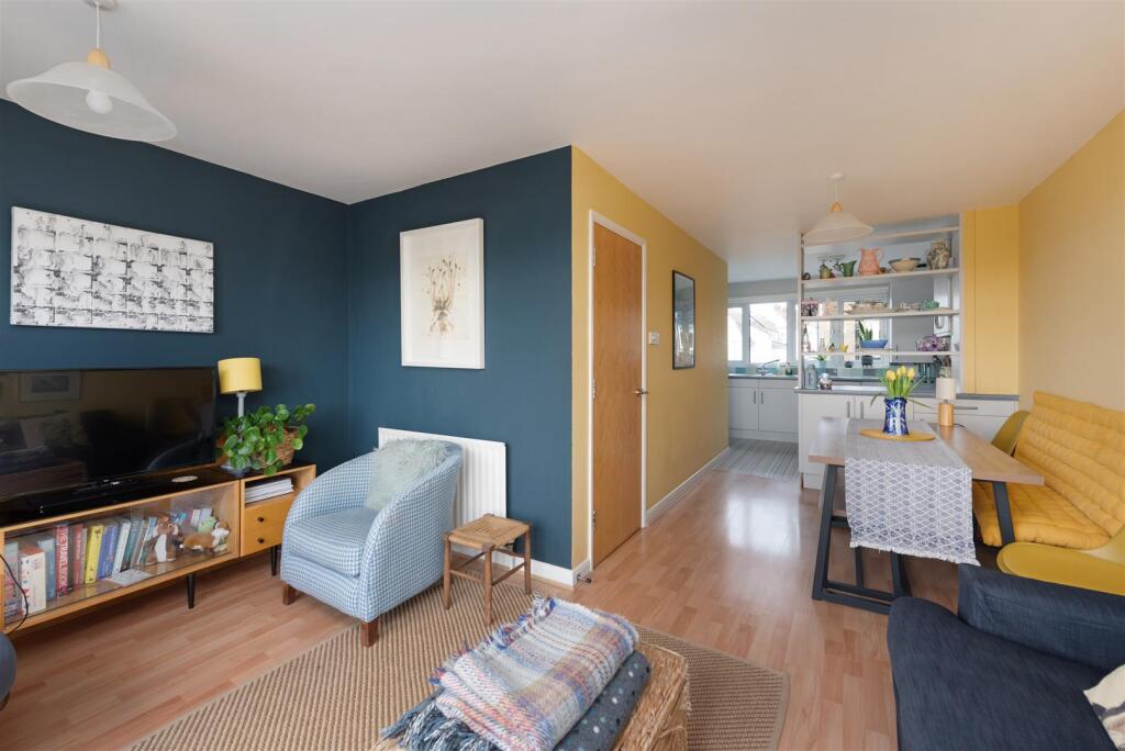 Island Wall, Whistable