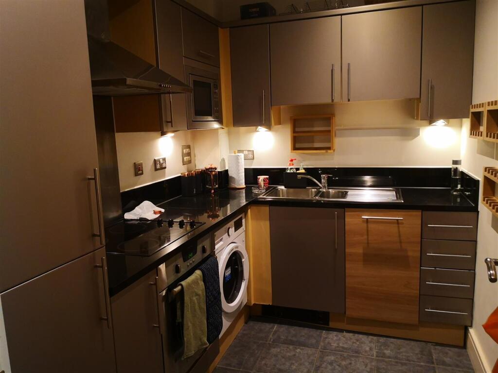 Kitchen3.jpeg