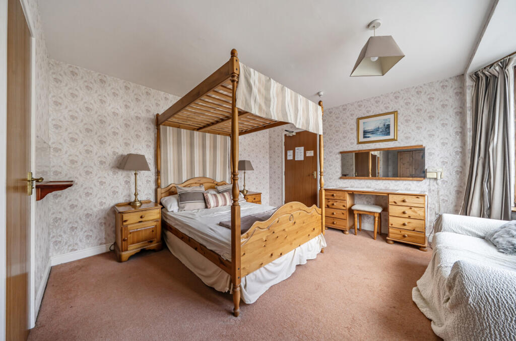 1358881-10-68d579...