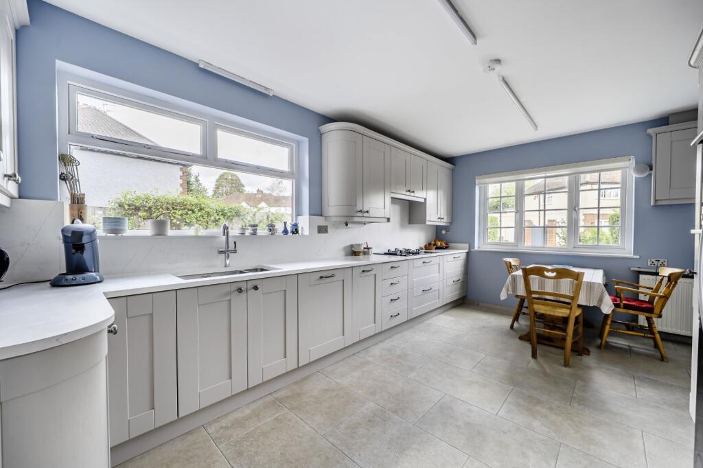 Kitchen/Breakfast Rm