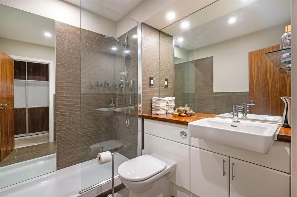Bedroom One En Suite