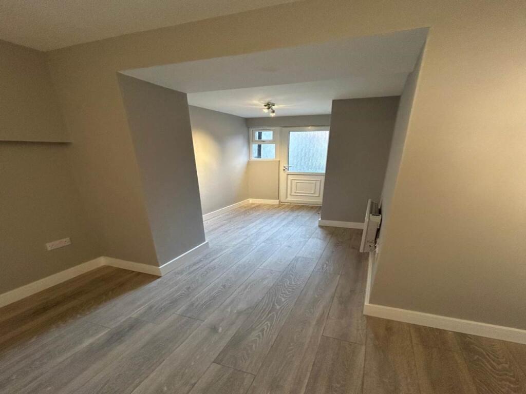 PHOTO-2025-10-07-16-