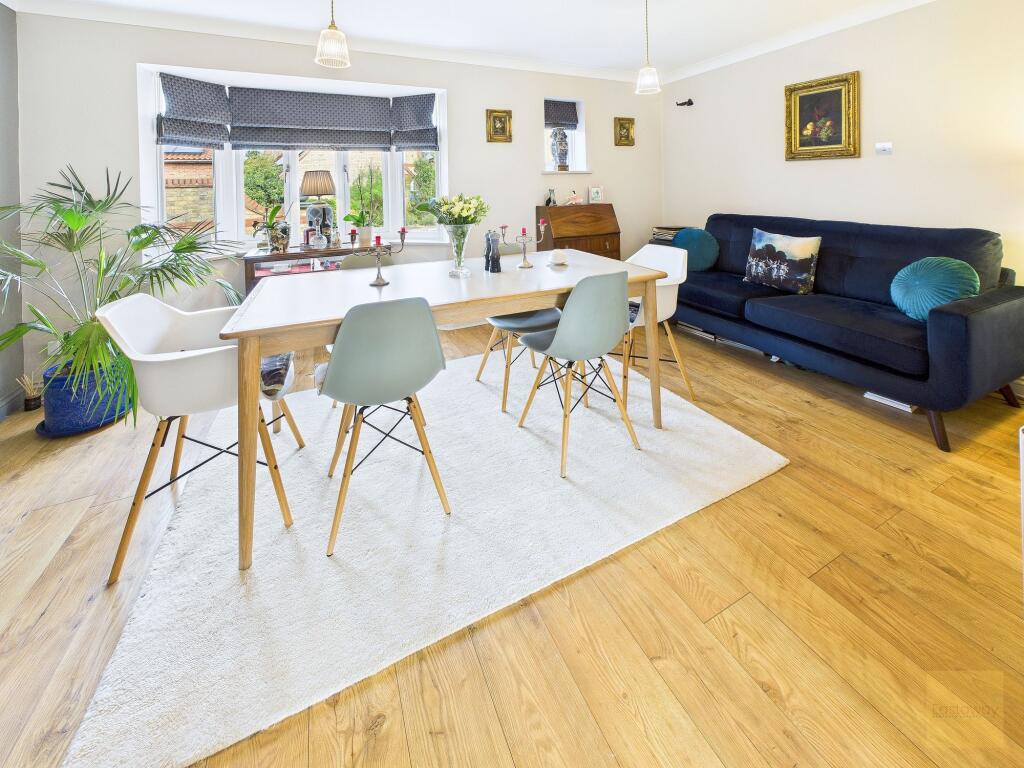(Lounge) Dining Room