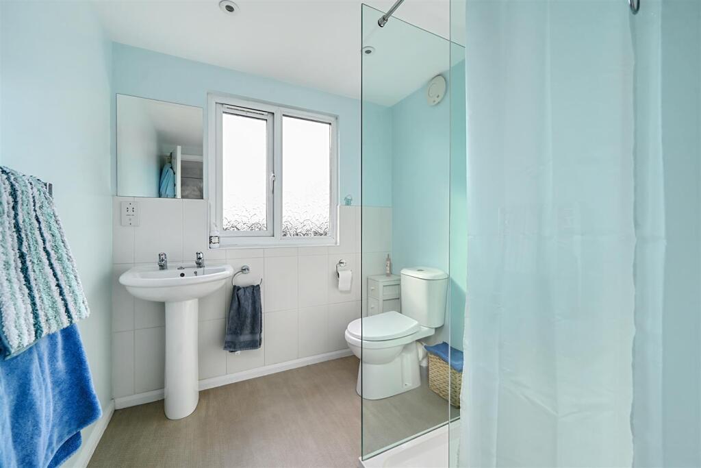 Foredown Road, BN41 (22).jpg