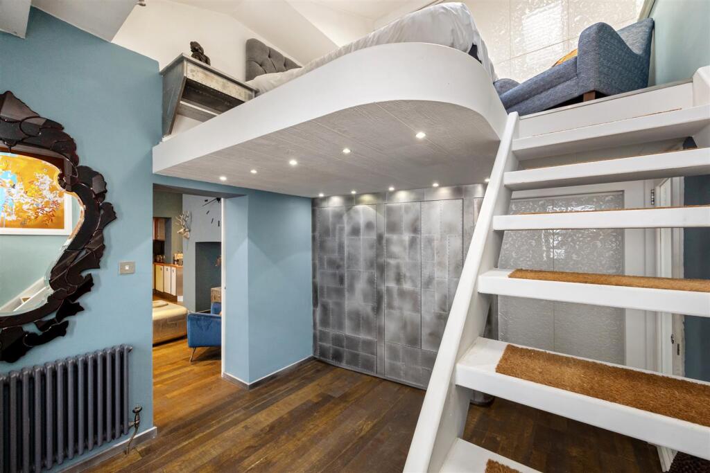 Brunswick Street West, 38b-008.jpg
