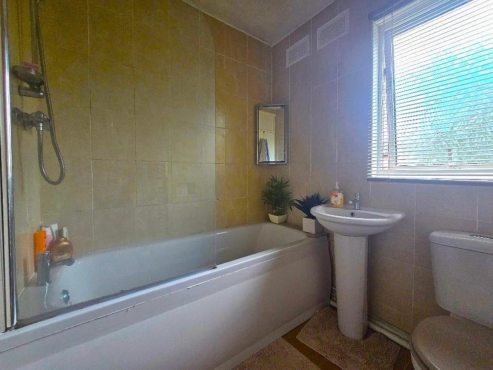 Dawson Road, Stoke Green - Bathroom