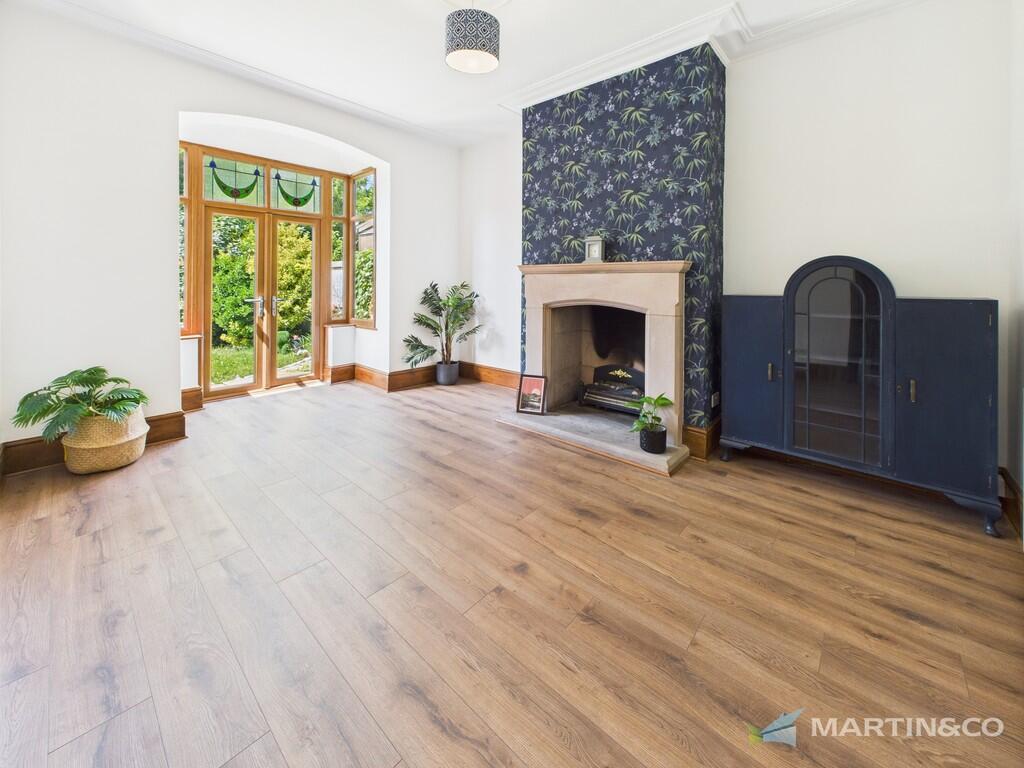 CAM02318G0-PR0473...