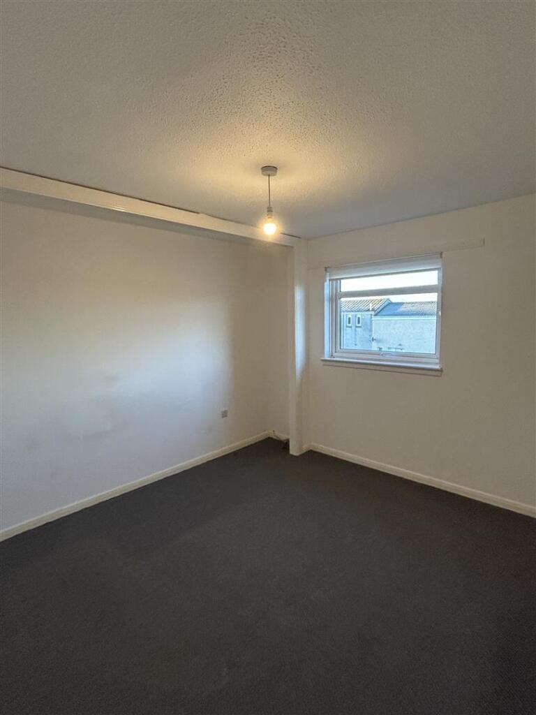 24 Duncan Court bedroom 1 new .jpeg