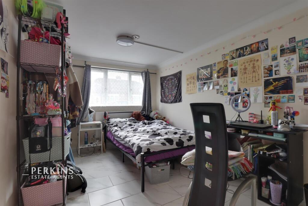 BED 3.jpg