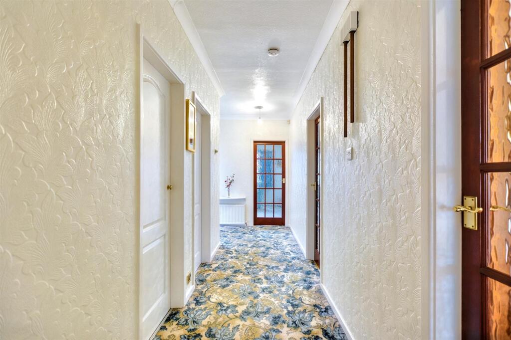 Hallway.jpeg