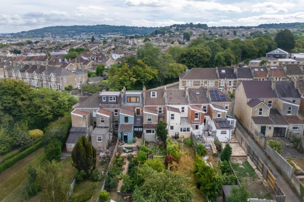 3 Claude Avenue BA2 1AE-31.jpg