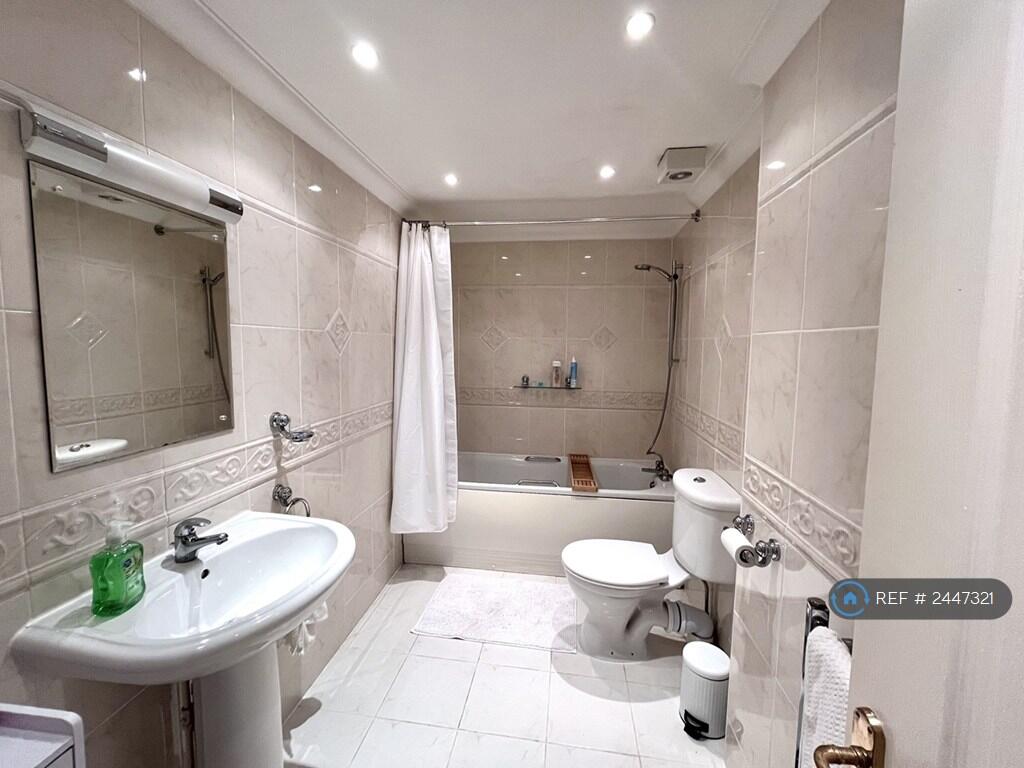 Main Bathroom