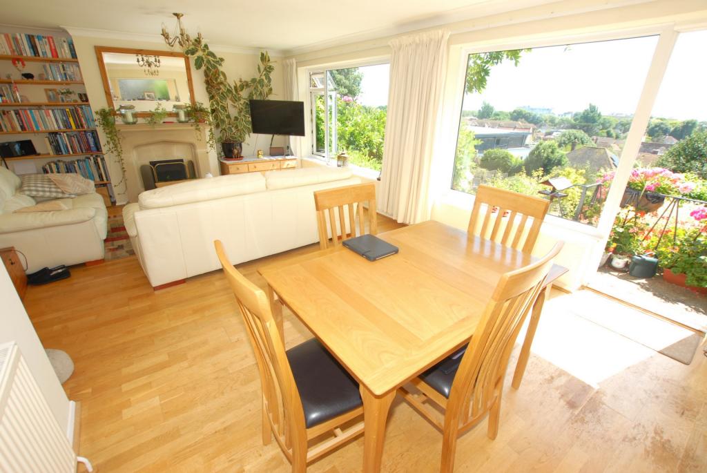 Sitting/Dinning Room