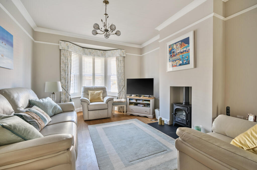 1364425-9-68e7bc4...