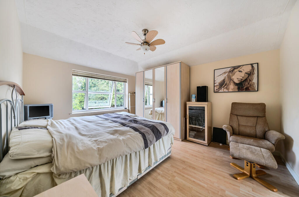 13331409688caed951526