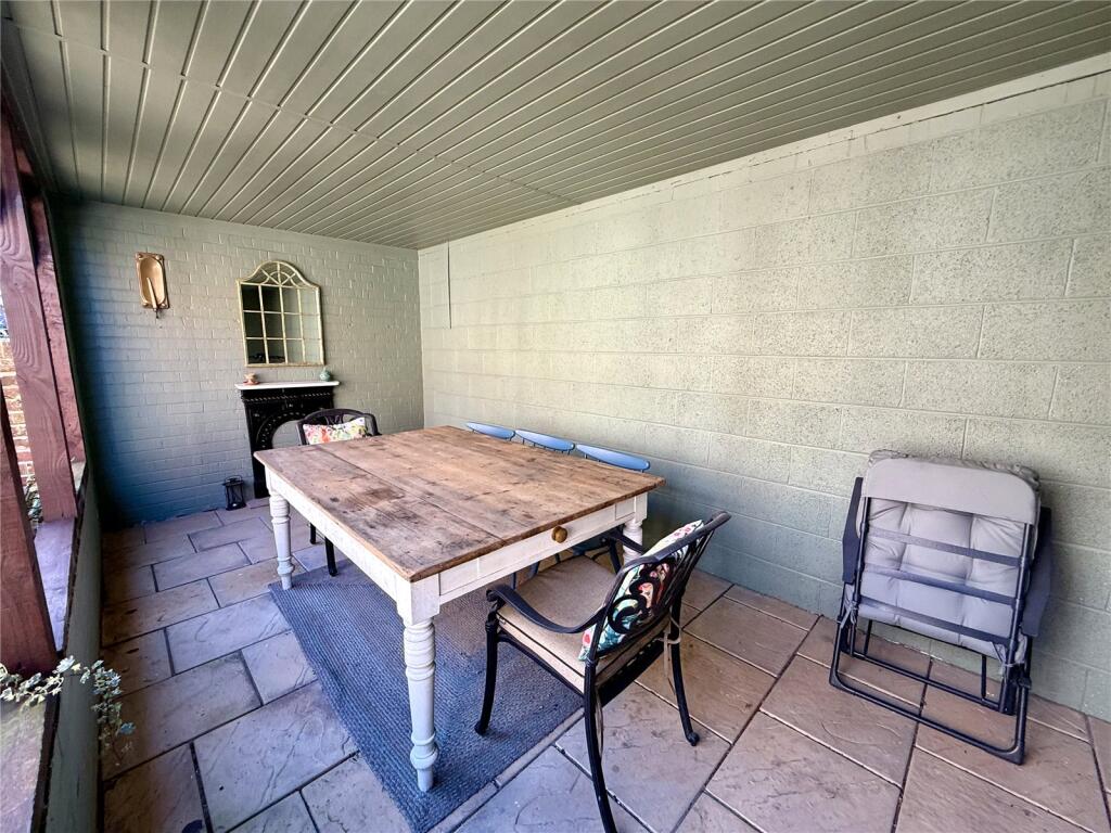 Al Fresco Dining