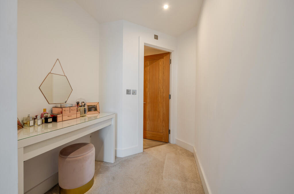 1394233-28-694527...