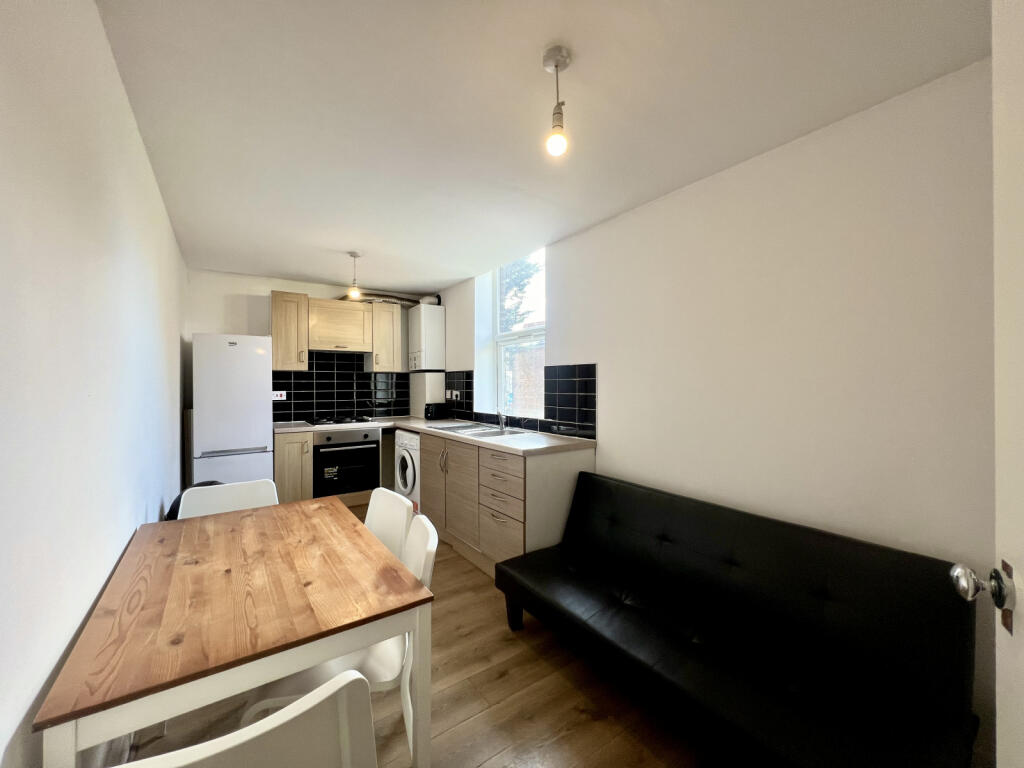 2 Bed Flat to rent in New Cross, New Cross