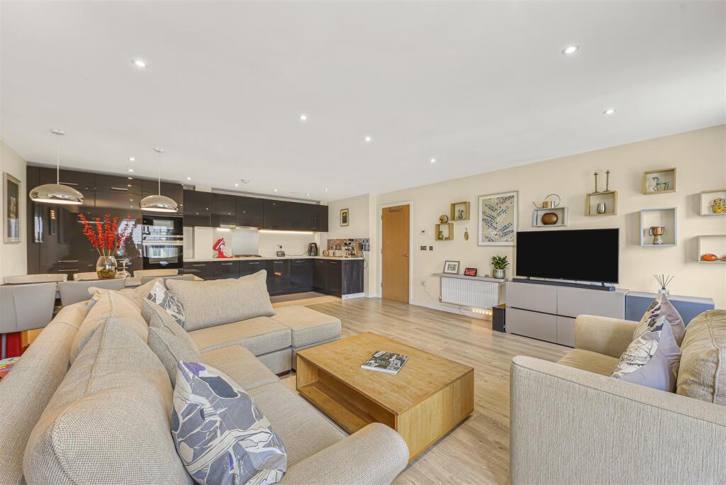 SITTING / DINING ROOM &amp; KITCHEN