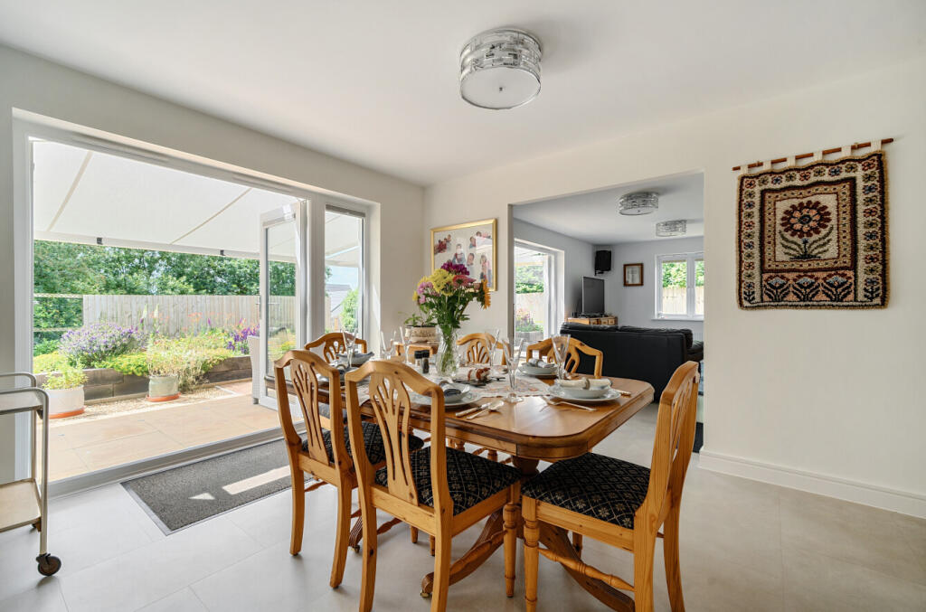 1311239-5-68519bd...