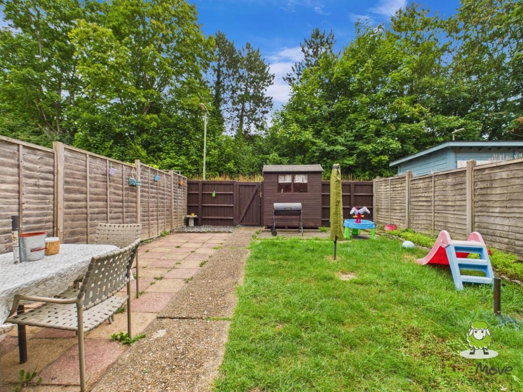 Ewemove Basingstoke Gainsborough Road Rear Garden