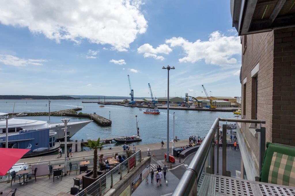 1 Dolphin Quays-10_web.jpg