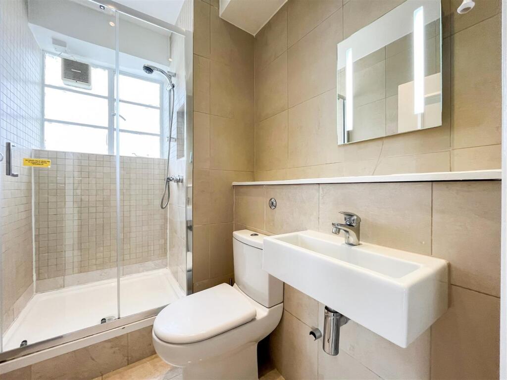Bathroom 1 (1 of 1).jpg