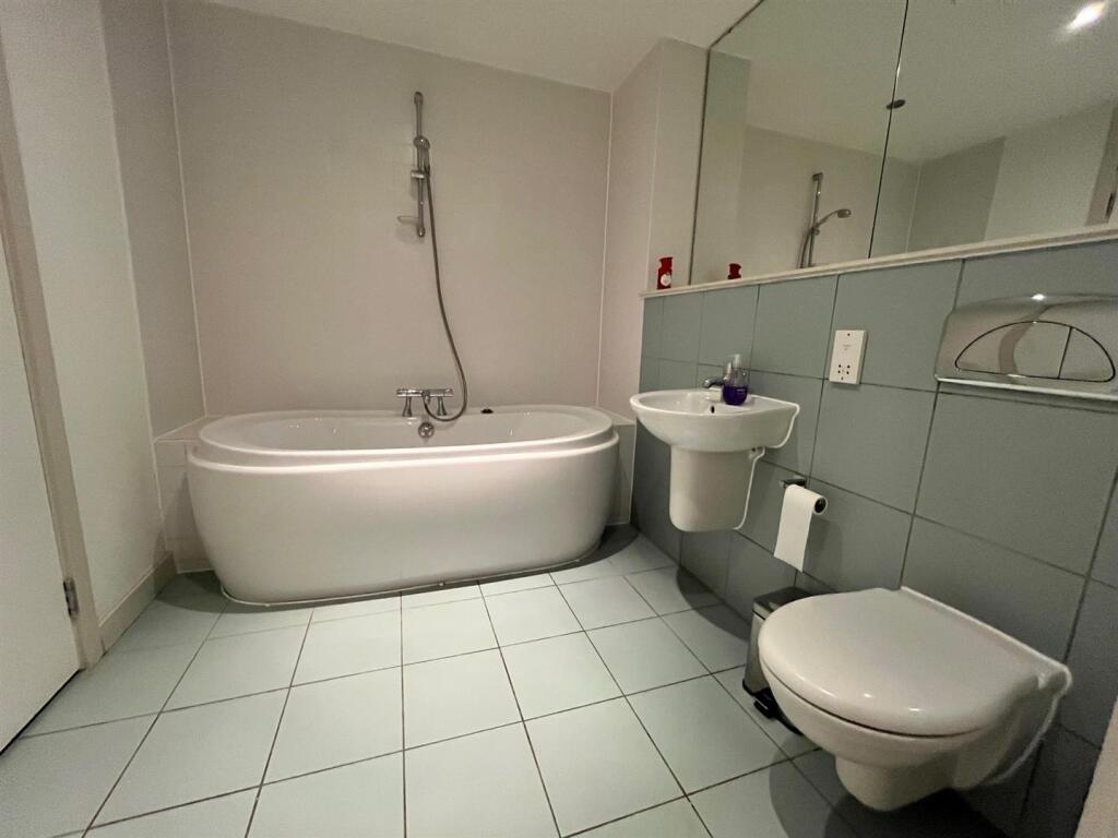 Main Bathroom