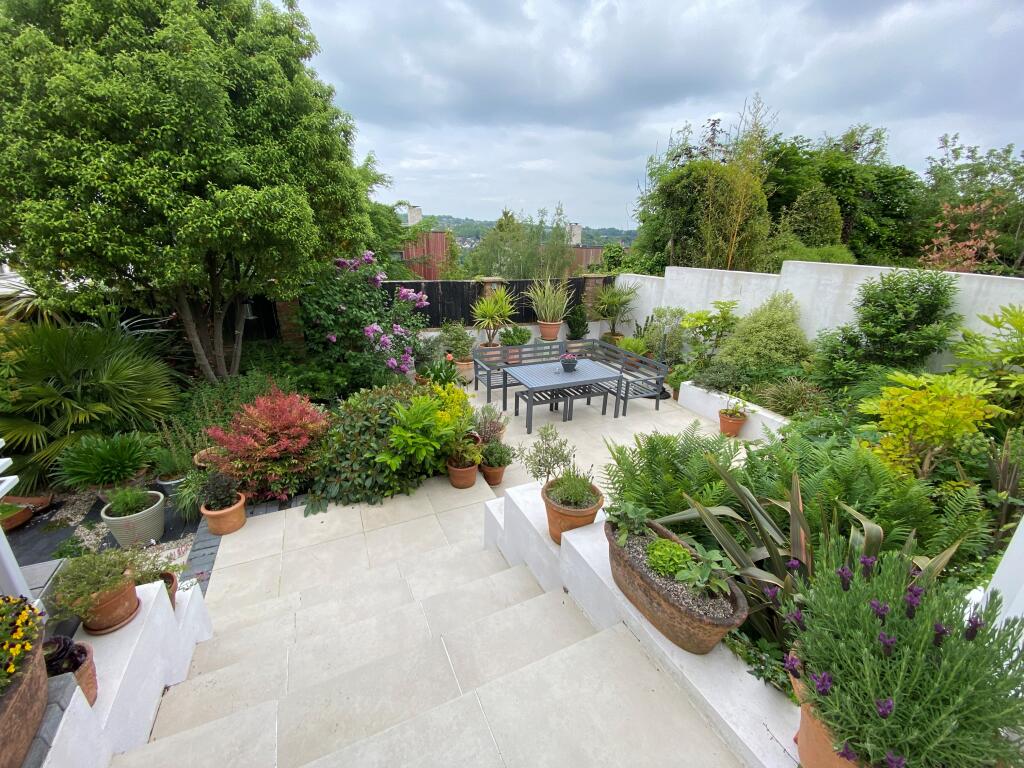 summerterracedaytime