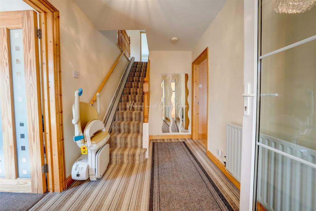 Padarn Close, Cyncoed, HernCrabtree (29).jpg