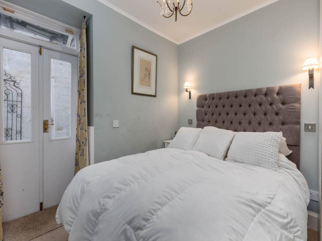 65300_SaxeCoburgSt00