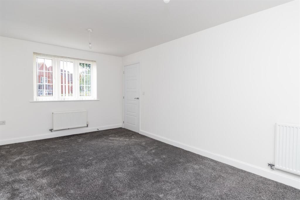 27 Ashfield Drive (5 of 13).jpg