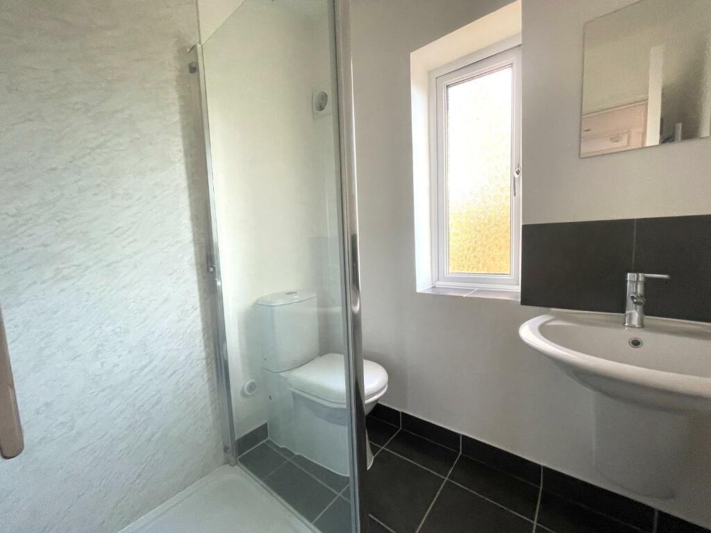 Shower Room.JPG