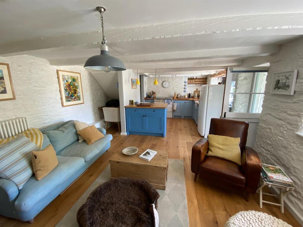 living area.jpeg
