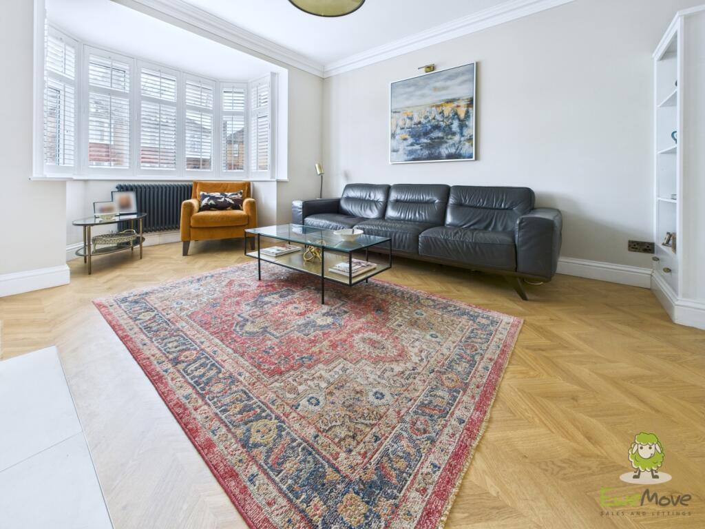 CAM01543G0-PR0166-STILL052