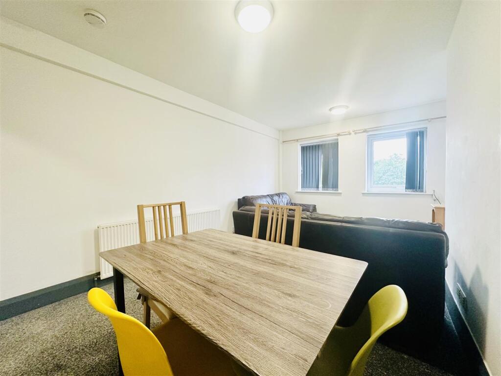 Trent Bridge Buildings, Nottingham