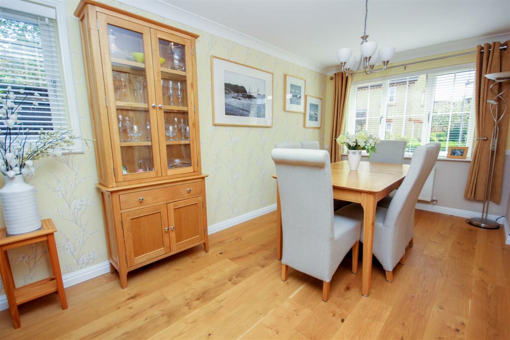 Dining Area.jpg