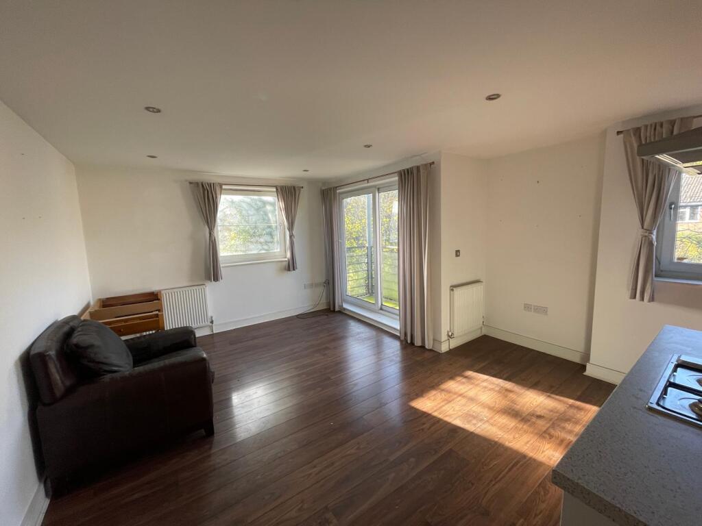 WhatsApp Image 2025-11-17 At 14.02.24 C483ce5c T202511171415.jpg