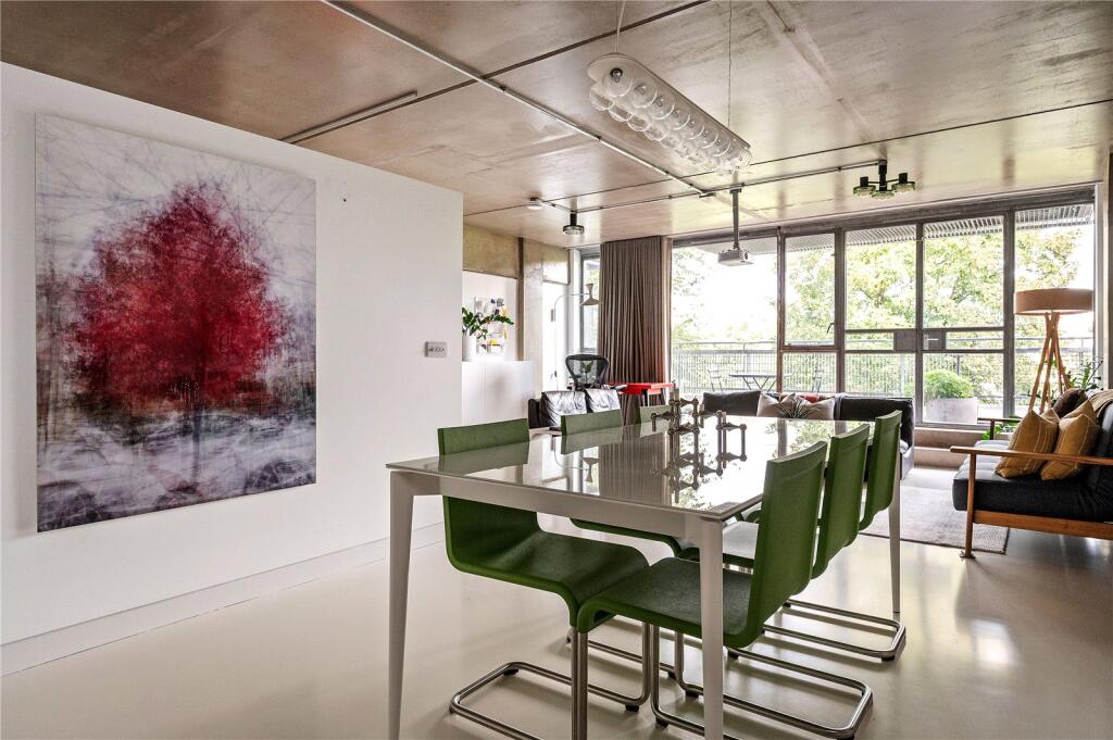 Reception Rooom