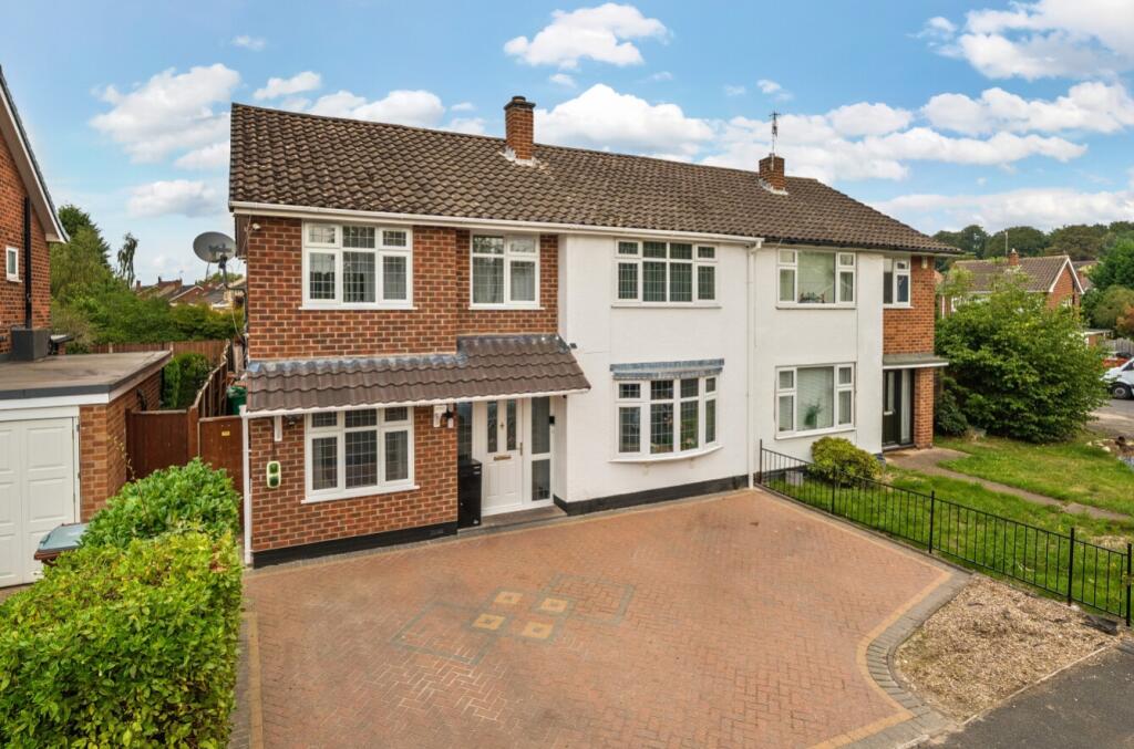 1334907-1-689bc13ca4d03-ARW