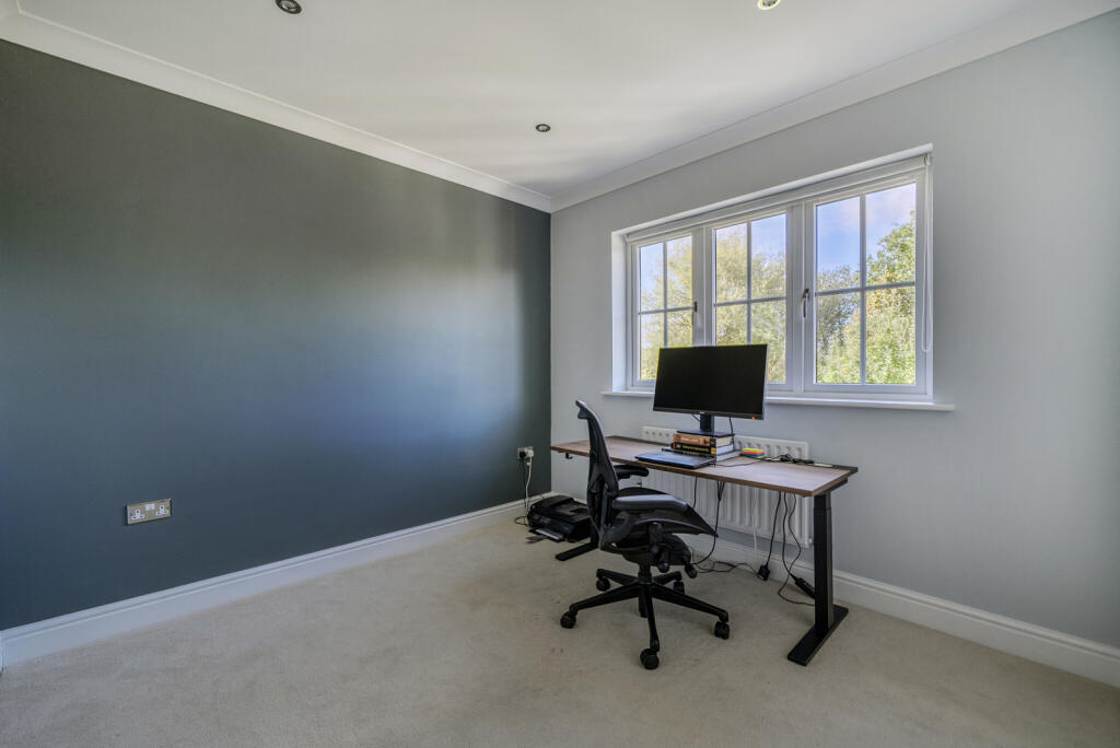 1344107-8-68b01bb...