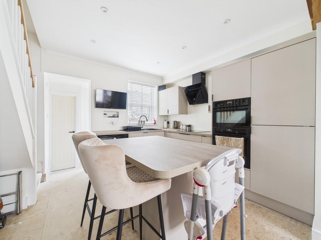 CAM02089G0-PR0513...