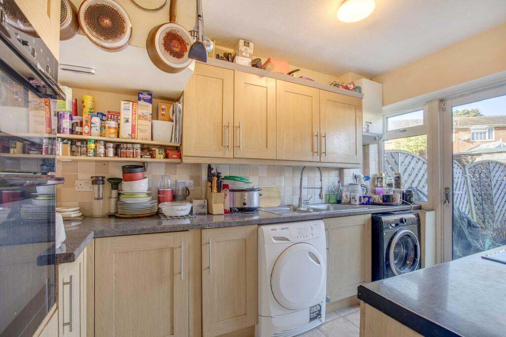 39 Lexington Ave, Maidenhead, SL6 4HL (LOW RES)-5