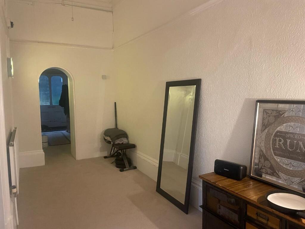 Hallway.jpg