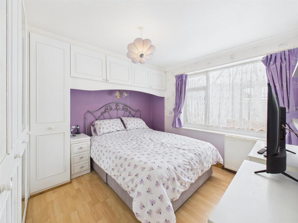 Bedroom: