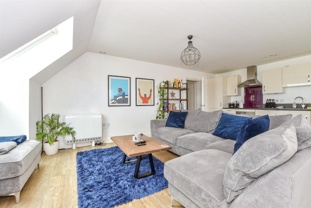 Lounge/ Kitchen/ Diner